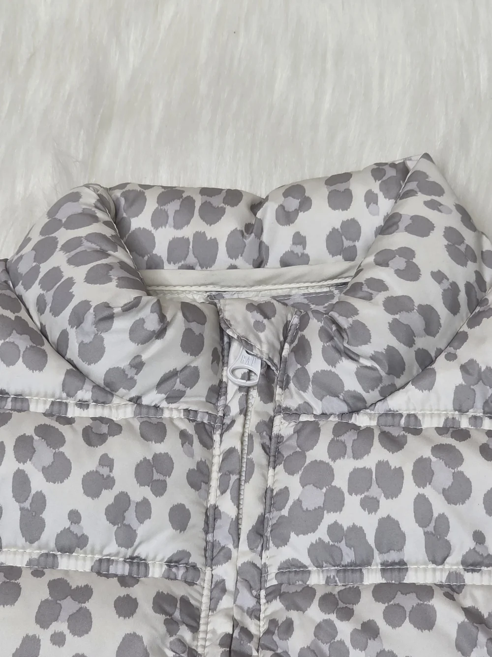 Girls Gap Cheetah Puffer Vest, Large